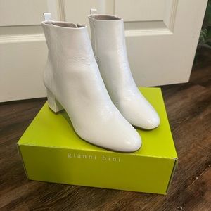 Gianni Bini white leather booties